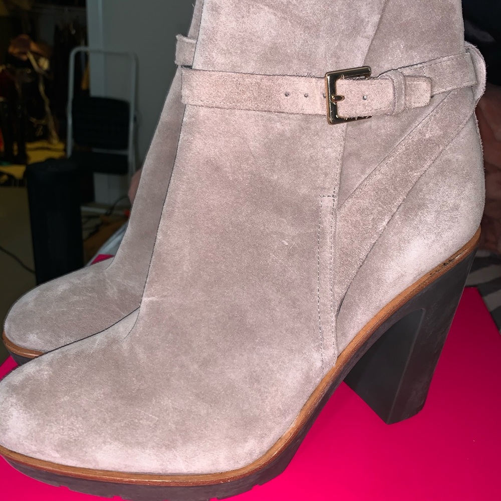 Kaye ♠️ Spade ankle booties Perfect